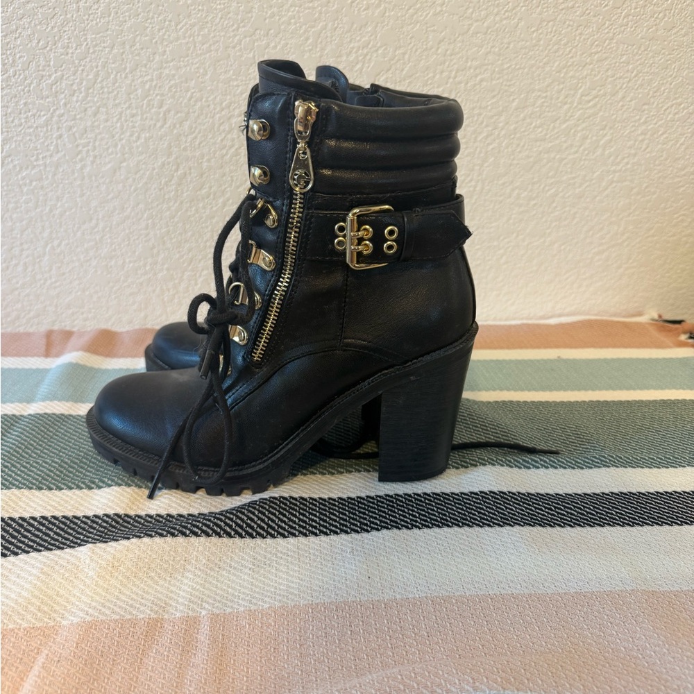 Guess size 7 boots with gold